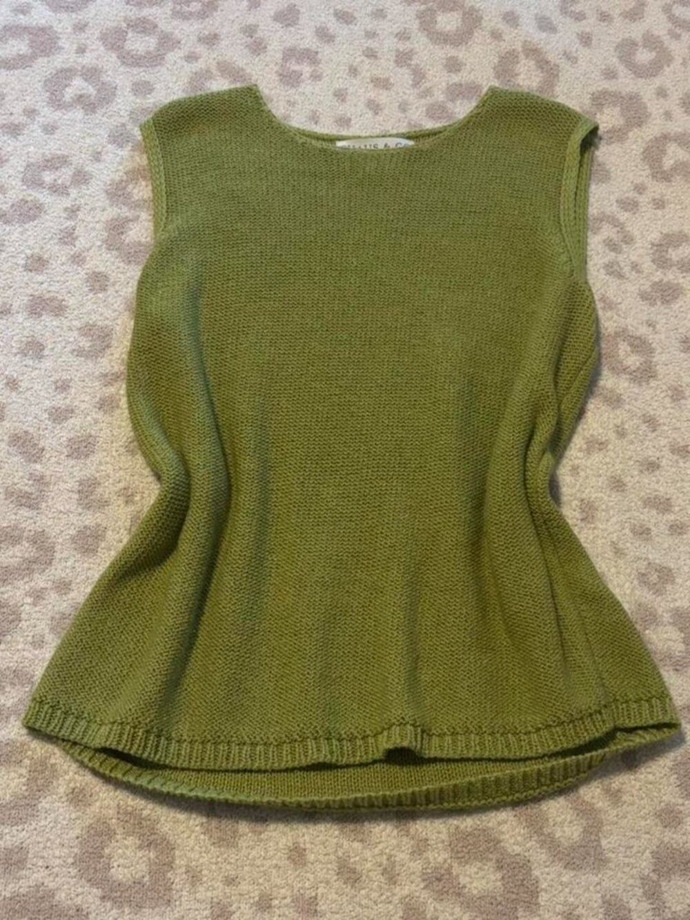 Green Sleeveless Knit Top | Minimal Vintage Sweater Vest